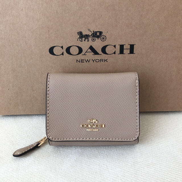 新品☆COACH コーチ折り財布　ベージュ トープ レザー 折り財布