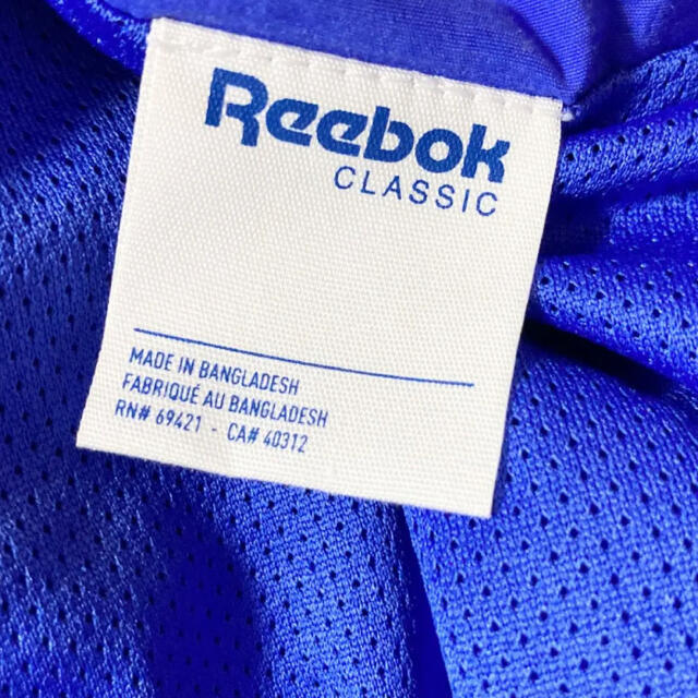 Reebok(リーボック)のリーボック　ナイロン　ジャンパー  ブルゾン  ジャケット　レディース  青 レディースのジャケット/アウター(ナイロンジャケット)の商品写真