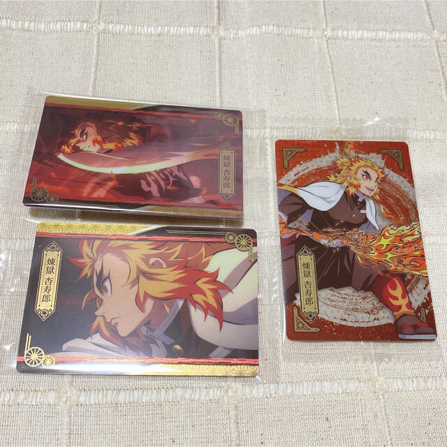 BANDAI(バンダイ)の鬼滅の刃ウエハースカード4 煉獄杏寿郎(5.11.24) エンタメ/ホビーのアニメグッズ(カード)の商品写真