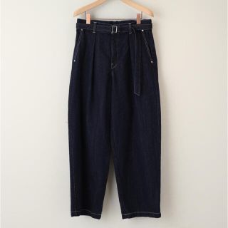 コモリ(COMOLI)のpublic tokyo belted wide denim(デニム/ジーンズ)