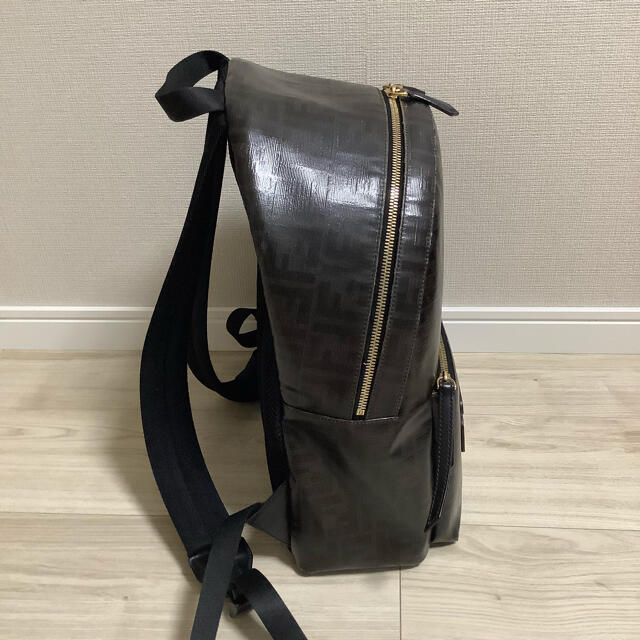 FENDI × FILA限定コラボ】バックパック FENDI紙袋付き バッグ FENDI × FILA限定コラボ】バックパック FENDI紙袋付き バッグ