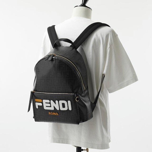 FENDI × FILA限定コラボ】バックパック FENDI紙袋付き バッグ FENDI × FILA限定コラボ】バックパック FENDI紙袋付き バッグ