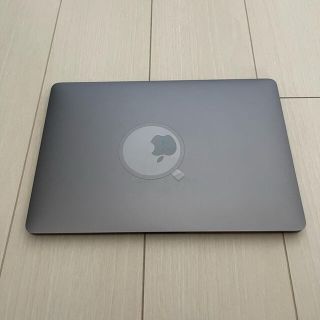 2016 MacBook Pro 13インチ　タッチバーあり