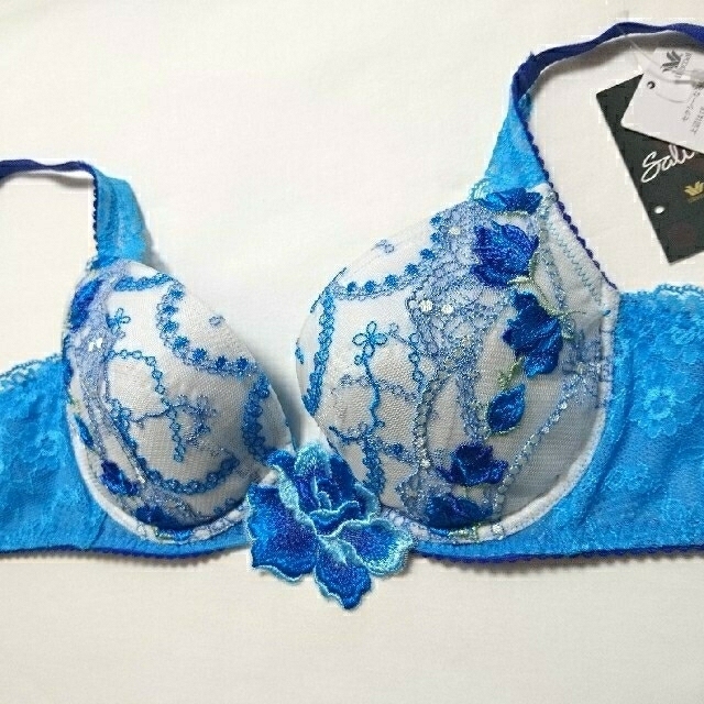 Wacoal - サルート シンデレラ C75&ボーイズM BU エッジフィット Wacoal - サルート シンデレラ C75&ボーイズM BU エッジフィット