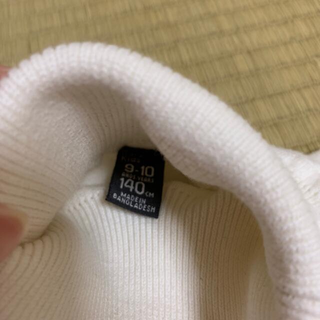 ZARA KIDS(ザラキッズ)のZARA キッズ　白タートル　130 キッズ/ベビー/マタニティのキッズ服女の子用(90cm~)(ニット)の商品写真