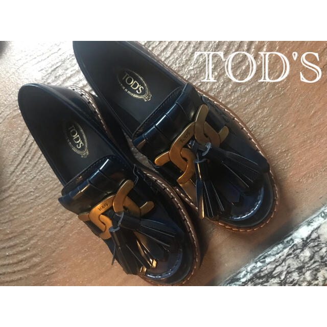 【TOD’S】美品 トッズ パテントレザー タッセルパンプス ブラック 黒