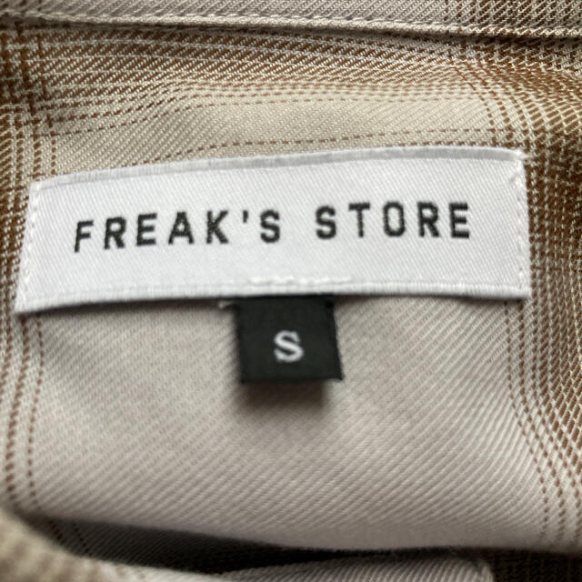 FREAK'S STORE(フリークスストア)のフリークスストア　ワイドフィットショートスリーブチェックシャツ　サイズS メンズのトップス(シャツ)の商品写真