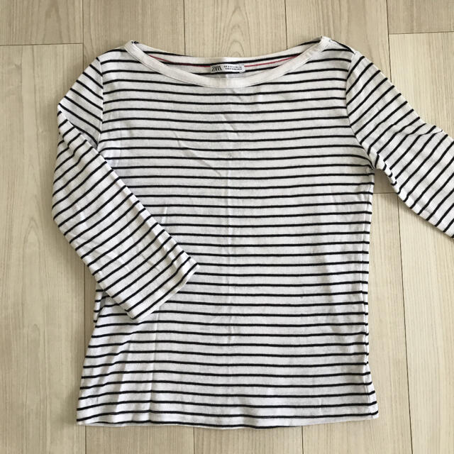 ZARA(ザラ)のボーダーカットソー レディースのトップス(カットソー(長袖/七分))の商品写真