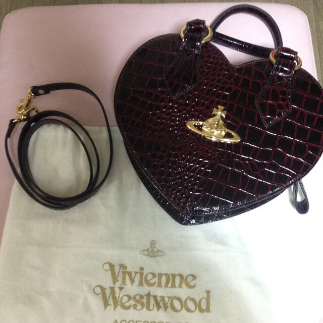 Vivienne Westwood(ヴィヴィアンウエストウッド)のvivienne westwood ハート型 バック レディースのバッグ(ハンドバッグ)の商品写真