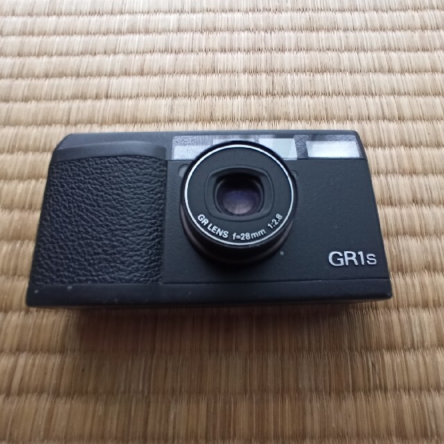 ジャンク品　RICOH GR1s スマホ/家電/カメラのカメラ(フィルムカメラ)の商品写真