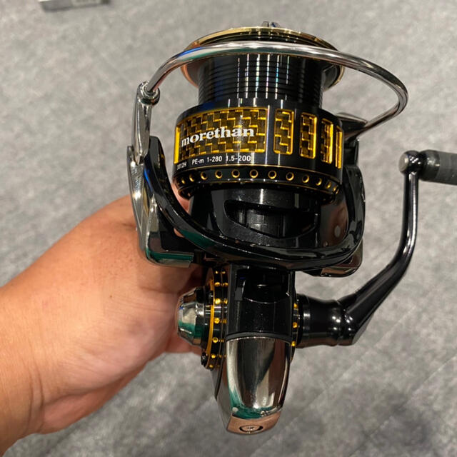 DAIWA(ダイワ)の17 モアザン　3012 スポーツ/アウトドアのフィッシング(リール)の商品写真