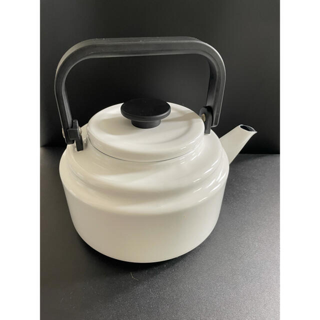 野田琺瑯(ノダホーロー)の野田琺瑯 アムケトル インテリア/住まい/日用品のキッチン/食器(その他)の商品写真