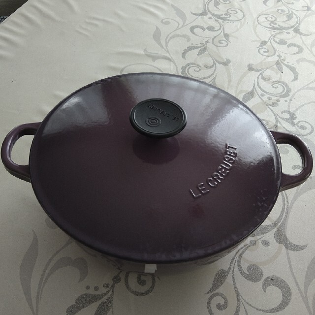 LE CREUSET(ルクルーゼ)のル・クルーゼ　マルミット　24cm インテリア/住まい/日用品のキッチン/食器(鍋/フライパン)の商品写真