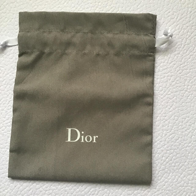 Dior(ディオール)のDior 巾着　ノベルティ　グレー エンタメ/ホビーのコレクション(ノベルティグッズ)の商品写真