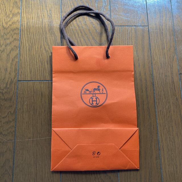 Hermes(エルメス)のエルメス ショッパー 紙袋 ショップ袋 オレンジ ショップバッグ　HERMES レディースのバッグ(ショップ袋)の商品写真