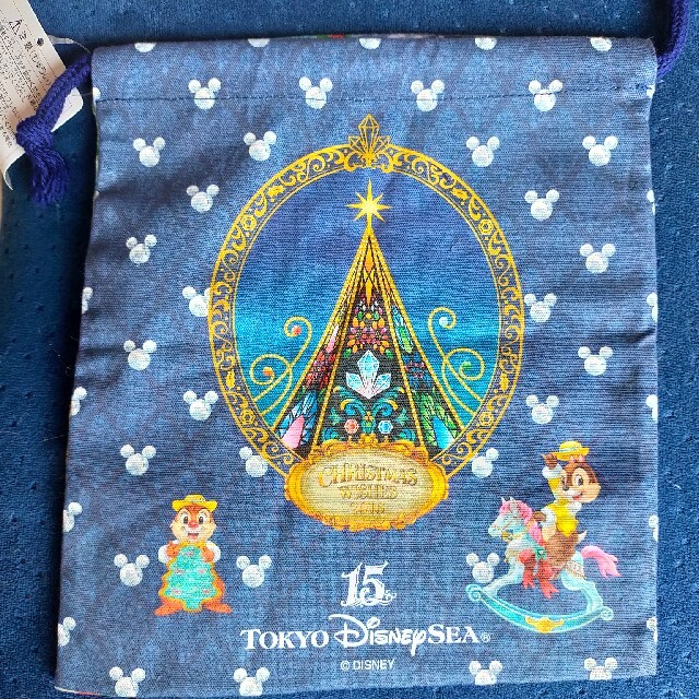 Disney(ディズニー)のディズニーシー15周年　クリスマス巾着 エンタメ/ホビーのおもちゃ/ぬいぐるみ(キャラクターグッズ)の商品写真