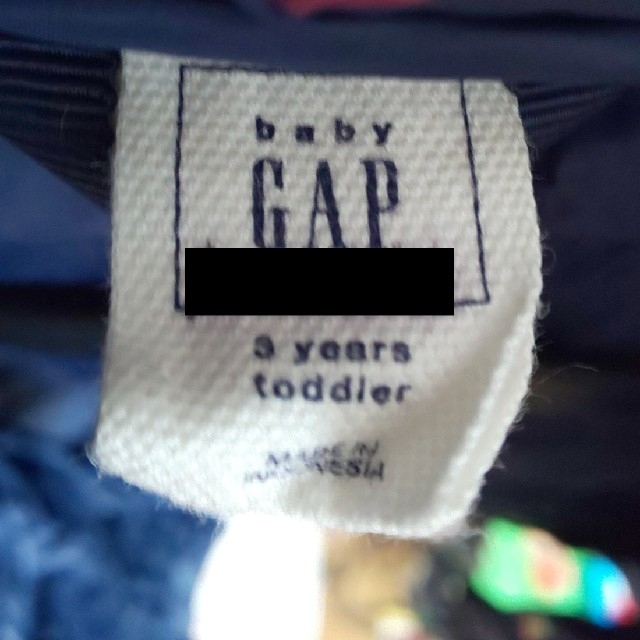 babyGAP(ベビーギャップ)のbaby GAP ナイロン ダウン  水玉 3years キッズ/ベビー/マタニティのキッズ/ベビー/マタニティ その他(その他)の商品写真