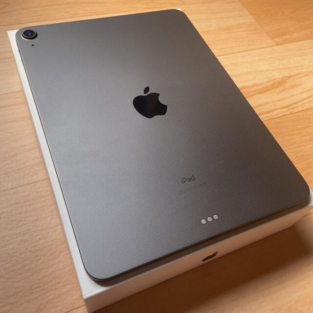iPad Air 4 64GB WiFiモデル スペースグレイ　美品　ケース付き