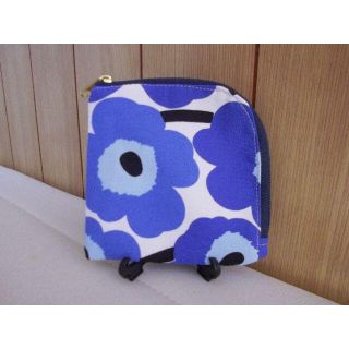 マリメッコ(marimekko)のマリメッコ　お財布　ミニポーチ(ポーチ)