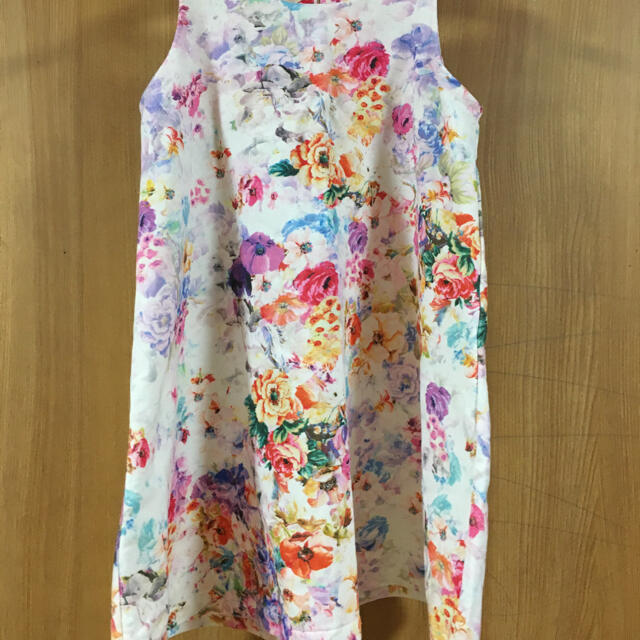 ZARA KIDS(ザラキッズ)のZara Girls 花柄　ワンピース　美品　スウェット 4/5 110cm キッズ/ベビー/マタニティのキッズ服女の子用(90cm~)(ワンピース)の商品写真