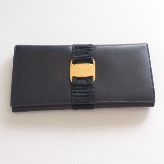 サルヴァトーレフェラガモ(Salvatore Ferragamo)の【中古】フェラガモ 長財布 (財布)