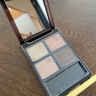 トムフォード(TOM FORD)のTOMFORD アイカラー　クォード　01 ゴールデンミンク(アイシャドウ)