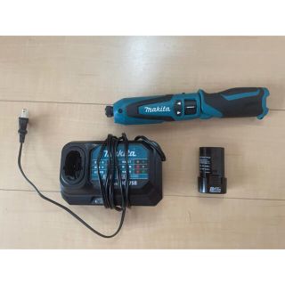 マキタ(Makita)の【期間限定】 makita 充電式ペンインパクトドライバ  型番：TD021D(その他)