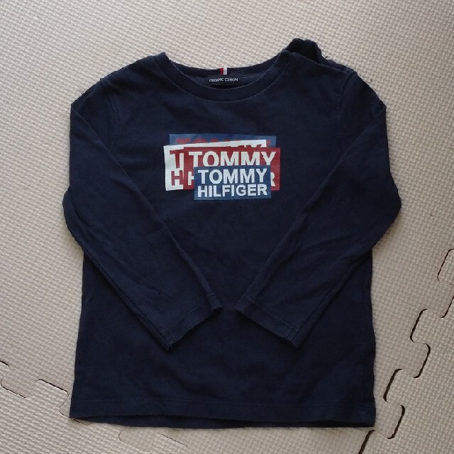 TOMMY HILFIGER(トミーヒルフィガー)のTOMMY HILFIGER ロンT 80 キッズ/ベビー/マタニティのベビー服(~85cm)(シャツ/カットソー)の商品写真