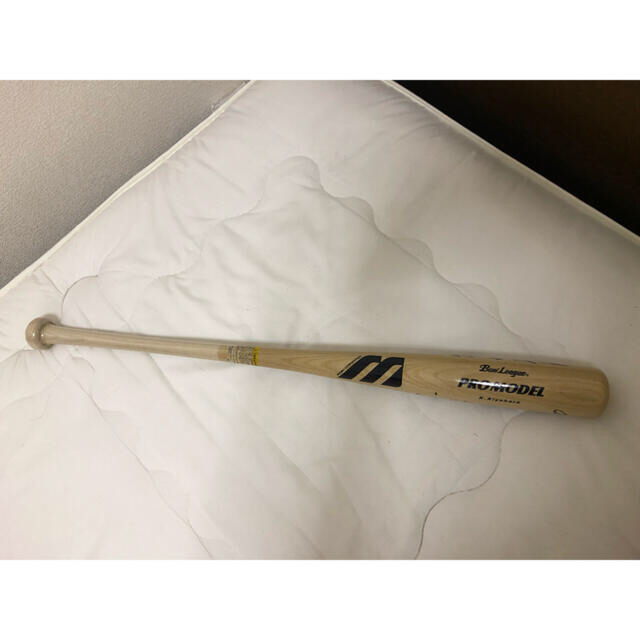 MIZUNO(ミズノ)のバッド　新品　元巨人選手　サイン スポーツ/アウトドアの野球(記念品/関連グッズ)の商品写真