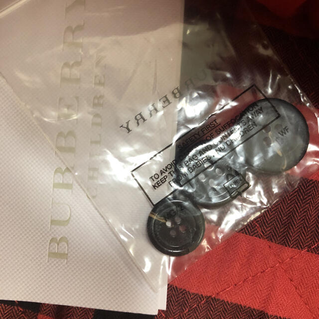 BURBERRY(バーバリー)のバーバリー コード ６歳 キッズ/ベビー/マタニティのキッズ服女の子用(90cm~)(コート)の商品写真