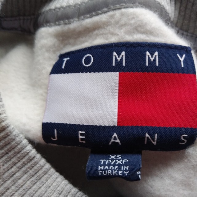 TOMMY HILFIGER(トミーヒルフィガー)の美品　TOMMY HILFIGER　ロゴ　スウェット　ワンピース　グレー　XS レディースのワンピース(ミニワンピース)の商品写真