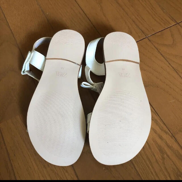 ZARA KIDS(ザラキッズ)の未使用　キッズ　レザーリボンサンダル キッズ/ベビー/マタニティのキッズ靴/シューズ(15cm~)(サンダル)の商品写真