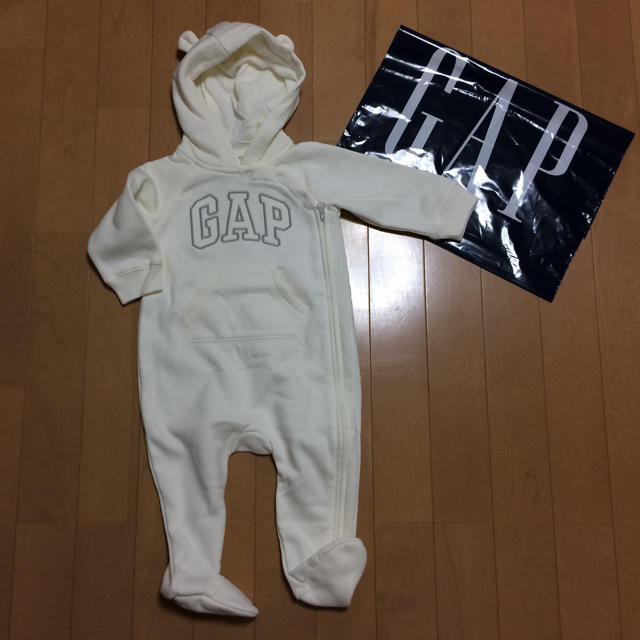 babyGAP(ベビーギャップ)の【新品 タグ付き】 80 ベビー GAP クマ耳付きパーカー キッズ/ベビー/マタニティのベビー服(~85cm)(カバーオール)の商品写真