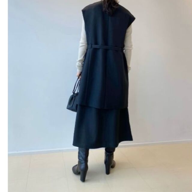 Mila Owen(ミラオーウェン)のダーツデザインセミフレアスカート　ブラック　１ レディースのスカート(ロングスカート)の商品写真
