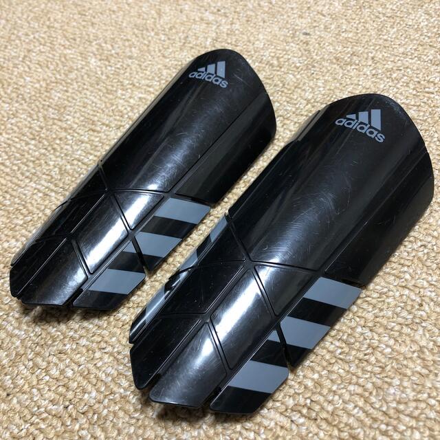 adidas(アディダス)のadidas サッカー レガース ジュニア Sサイズ スポーツ/アウトドアのサッカー/フットサル(その他)の商品写真