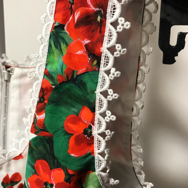 DOLCE&GABBANA(ドルチェアンドガッバーナ)のDOLCE＆GABBANA ドルガバ ワンピース 花柄 新品 未使用 レディースのワンピース(ひざ丈ワンピース)の商品写真