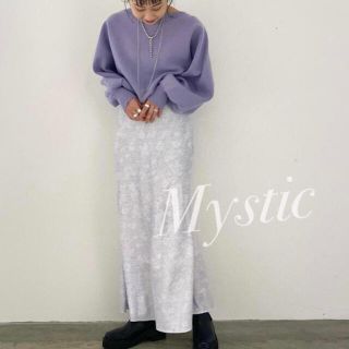 ミスティック(mystic)のミスティック　花柄サテンスカート(ロングスカート)