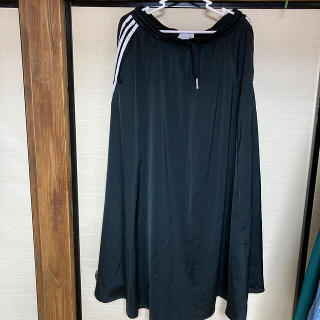 adidas(アディダス)のadidas ロングスカート 美品 2XOT 大きいサイズ レディースのスカート(ロングスカート)の商品写真