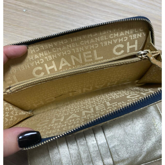 CHANEL(シャネル)のCHANEL シャネル デニム ラウンドファスナー ココマーク 長財布 レディースのファッション小物(財布)の商品写真