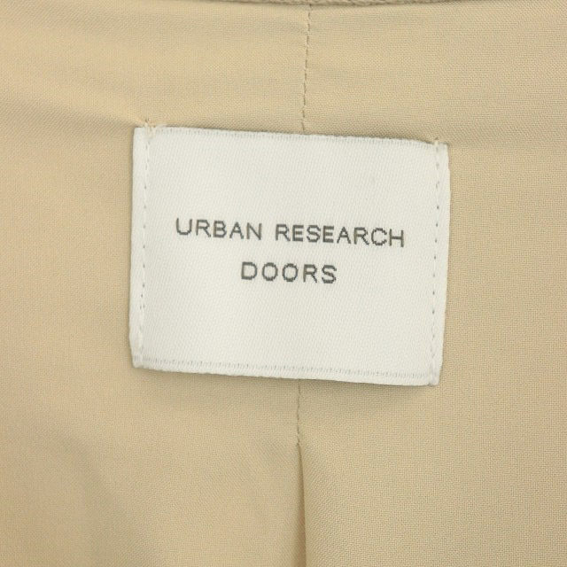 URBAN RESEARCH DOORS(アーバンリサーチドアーズ)のアーバンリサーチ ドアーズ 21SS キルトノーカラーコート ロング ベージュ レディースのジャケット/アウター(その他)の商品写真