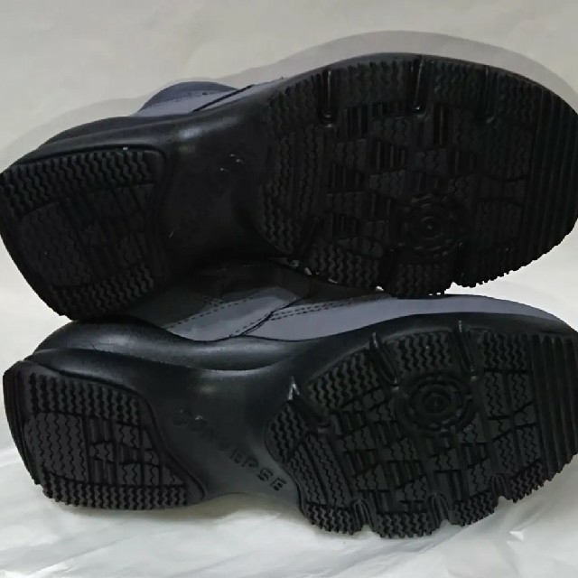 CONVERSE(コンバース)のコンバース 冬用 グレー CONVERSE 23.5cm ブーツ レディースの靴/シューズ(スニーカー)の商品写真
