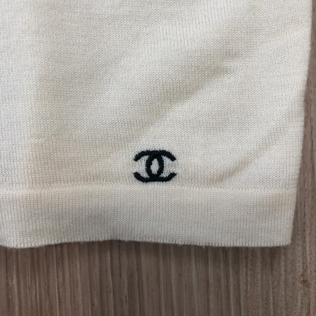 CHANEL(シャネル)のCHANEL シャネル カシミヤ混　ニット　セーター　白　ココマーク　最終☆ レディースのトップス(ニット/セーター)の商品写真