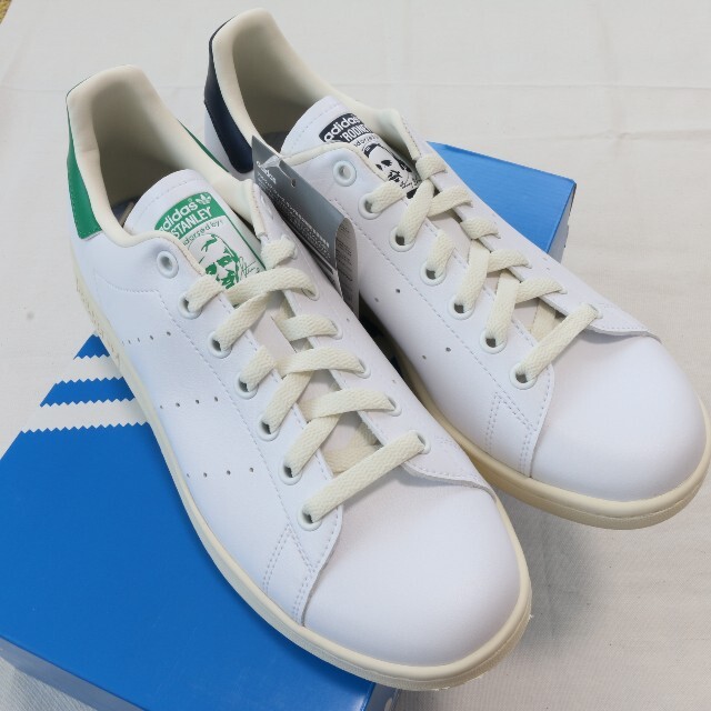 adidas(アディダス)の【新品】スタンスミス [STAN SMITH] FY1794 26.5cm メンズの靴/シューズ(スニーカー)の商品写真