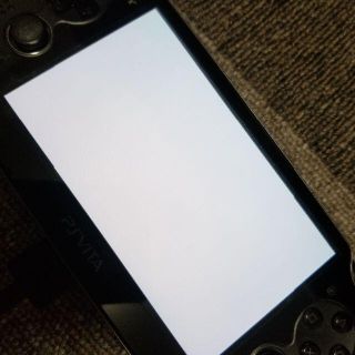 Psvita PCH 1100モデル(携帯用ゲーム機本体)