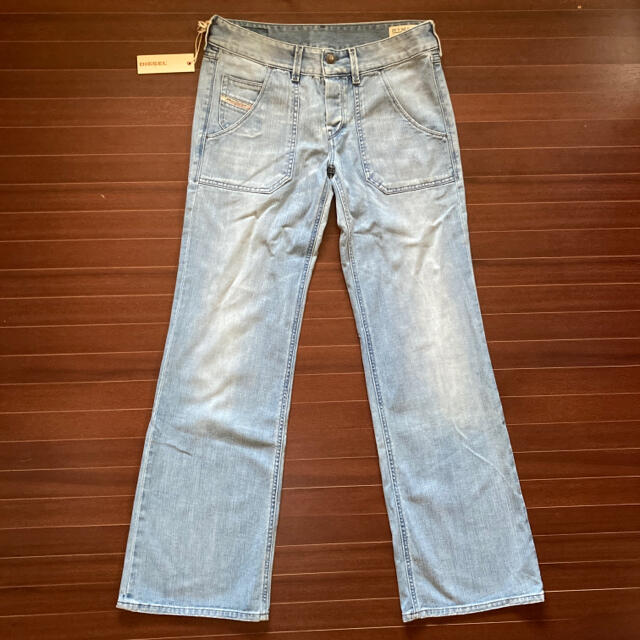 DIESEL(ディーゼル)の新品【DIESEL】ディーゼル　デニムパンツ　29/32 デッドストック レディースのパンツ(デニム/ジーンズ)の商品写真