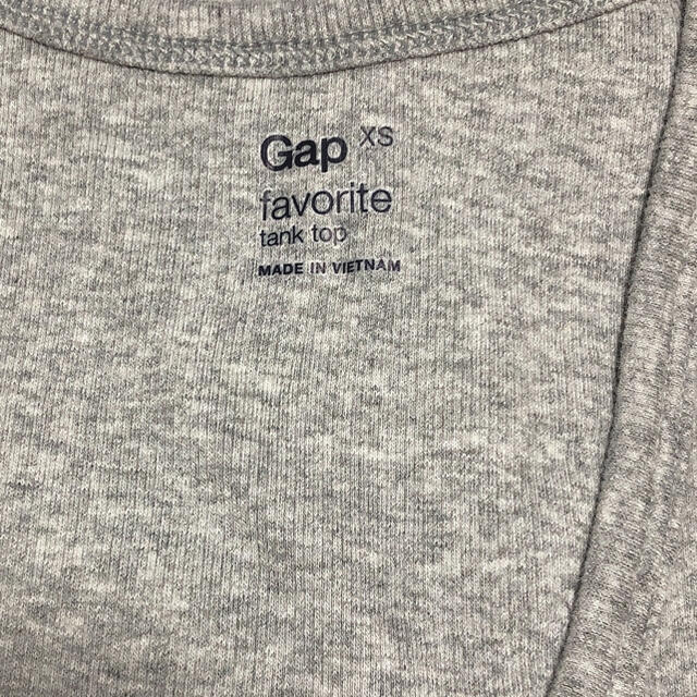 GAP(ギャップ)のGAP未使用タンクトップ3枚セット　＊白のみ使用 レディースのトップス(タンクトップ)の商品写真