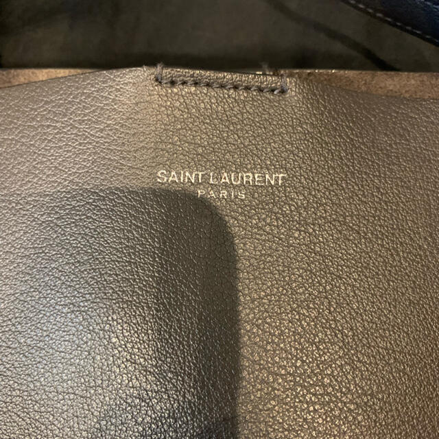 Saint Laurent(サンローラン)のサンローラン　フリンジ　トートバッグ レディースのバッグ(トートバッグ)の商品写真