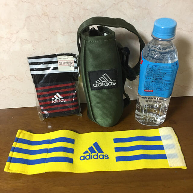 adidas(アディダス)のadidas ペットボトル リストバンド etc. スポーツ/アウトドアのトレーニング/エクササイズ(トレーニング用品)の商品写真