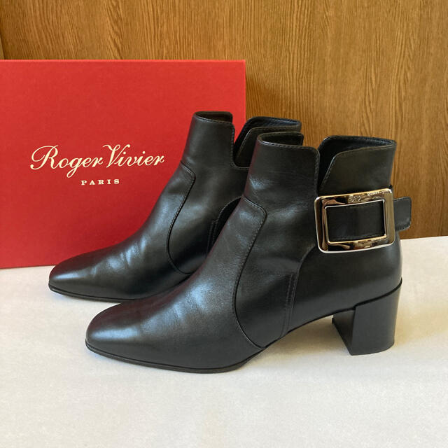 美品Roger vivier ロジェヴィヴィエ ショートブーツ