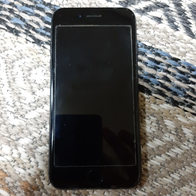 iPhone(アイフォーン)のiphone7　32GB  simフリー 　ブラック スマホ/家電/カメラのスマートフォン/携帯電話(スマートフォン本体)の商品写真
